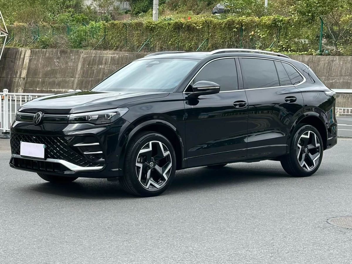 Volkswagen Tiguan L, 2025 г., чёрный, 18 000 км Volkswagen Tiguan L 2026 PRO 380TSI одна ведущая ось R-Line Чжилин версия