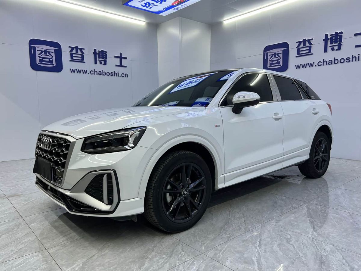 Audi Q2L, 2023 г., белый, 25 200 км Audi 奥迪Q2L, 2023 г., белый, 25 200 км