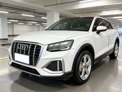 Audi Q2L, 2023 г., белый, 69 000 км Audi 奥迪Q2L, 2023 г., белый, 78 000 км