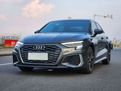 Audi A3, 2021 г., серебристый / серый, 60 000 км