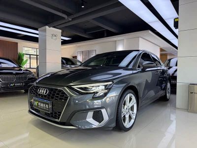 Audi A3, 2021 г., серебристый / серый, 46 000 км