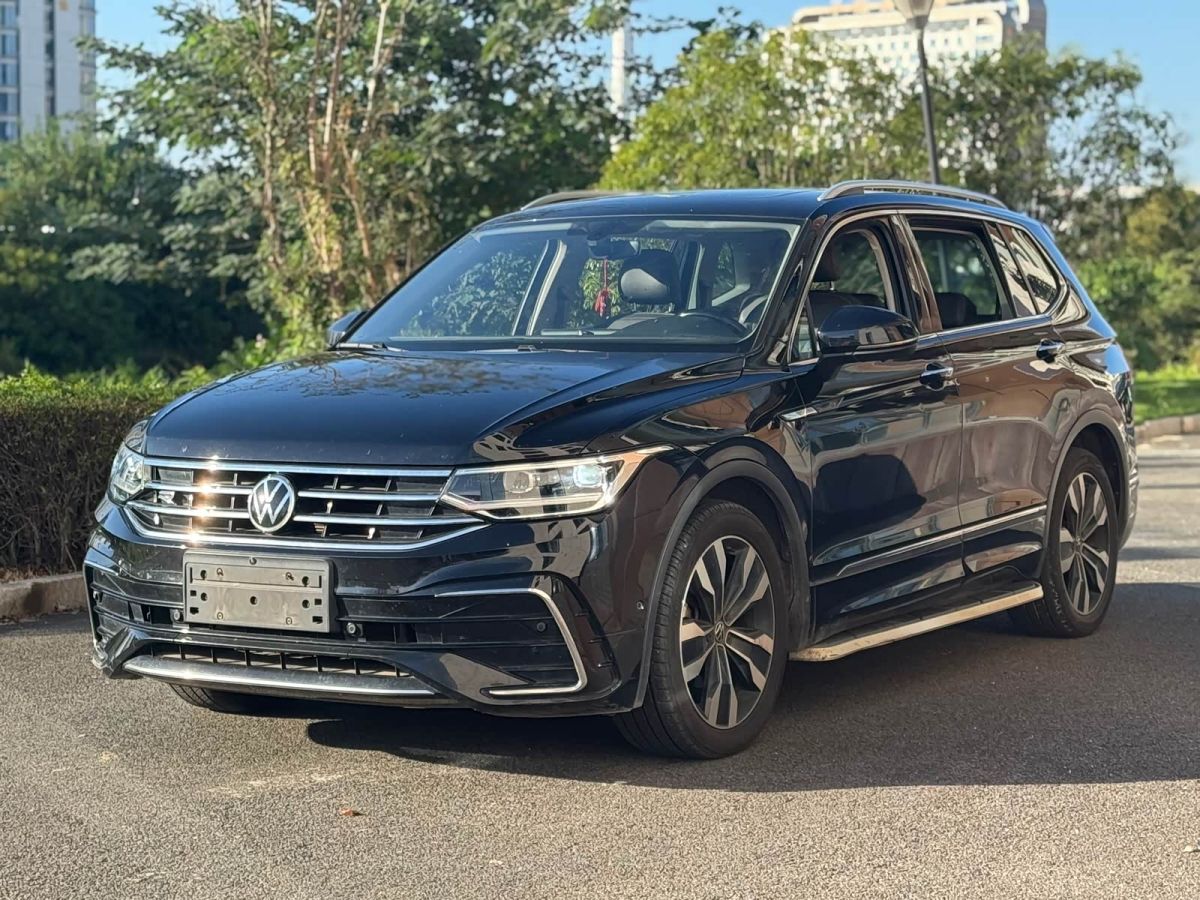 Volkswagen Tiguan L 2021 330TSI автомат одна ведущая ось R-Line комплектация «Юэсян»