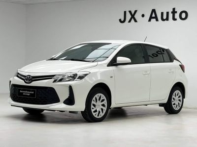 Toyota Levin, 2024 г., белый, 43 100 км Toyota 威驰FS, 2022 г., белый, 15 000 км