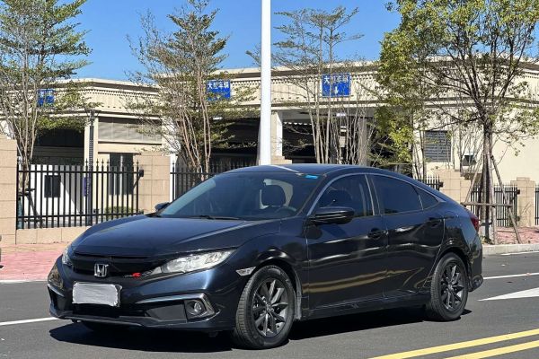 Honda Civic, 2021 г., чёрный, 60 000 км