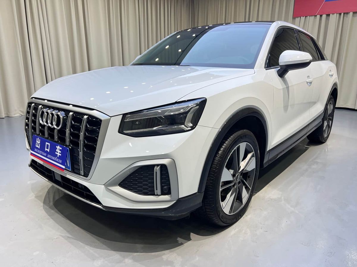 Audi Q2L, 2022 г., белый, 36 000 км Audi 奥迪Q2L, 2022 г., белый, 36 000 км