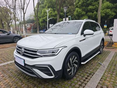 Volkswagen Tiguan L, 2021 г., чёрный, 31 900 км Volkswagen Tiguan L 2023 280TSI автомат одна ведущая ось ограниченная серия «Чаочуан»