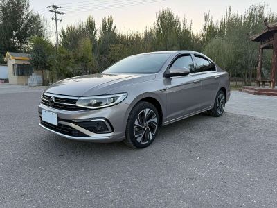 Volkswagen Bora, 2023 г., белый, 75 200 км Volkswagen Bora 2023 300TSI DSG комплектация «Цзуньсин»