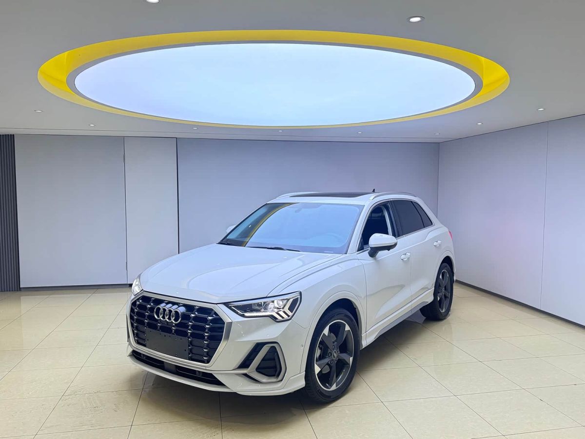 Audi 奥迪Q3, 2023 г., белый, 9 000 км