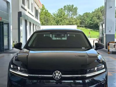 Volkswagen Magotan, 2023 г., чёрный, 75 600 км Volkswagen Magotan 2024 380TSI DSG комплектация «Суприм»