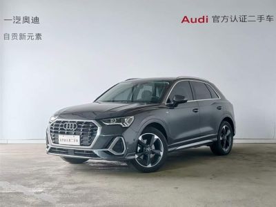 Audi 奥迪Q3, 2023 г., серебристый / серый, 63 000 км