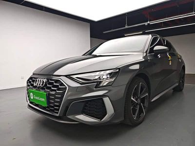 Audi A3, 2024 г., серебристый / серый, 21 100 км Audi A3, 2024 г., серебристый / серый, 21 100 км