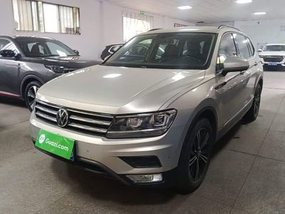 Volkswagen Tiguan L, 2021 г., белый, 58 000 км Volkswagen Tiguan L 2021 280TSI автомат одна ведущая ось комплектация «Умный комфорт»