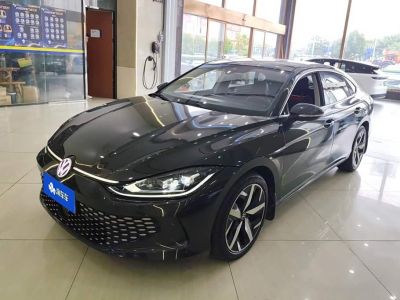 Volkswagen Lamando, 2022 г., серебристый / серый, 33 000 км Volkswagen Lamando 2022 Lamando L 280TSI DSG комплектация «Кула»