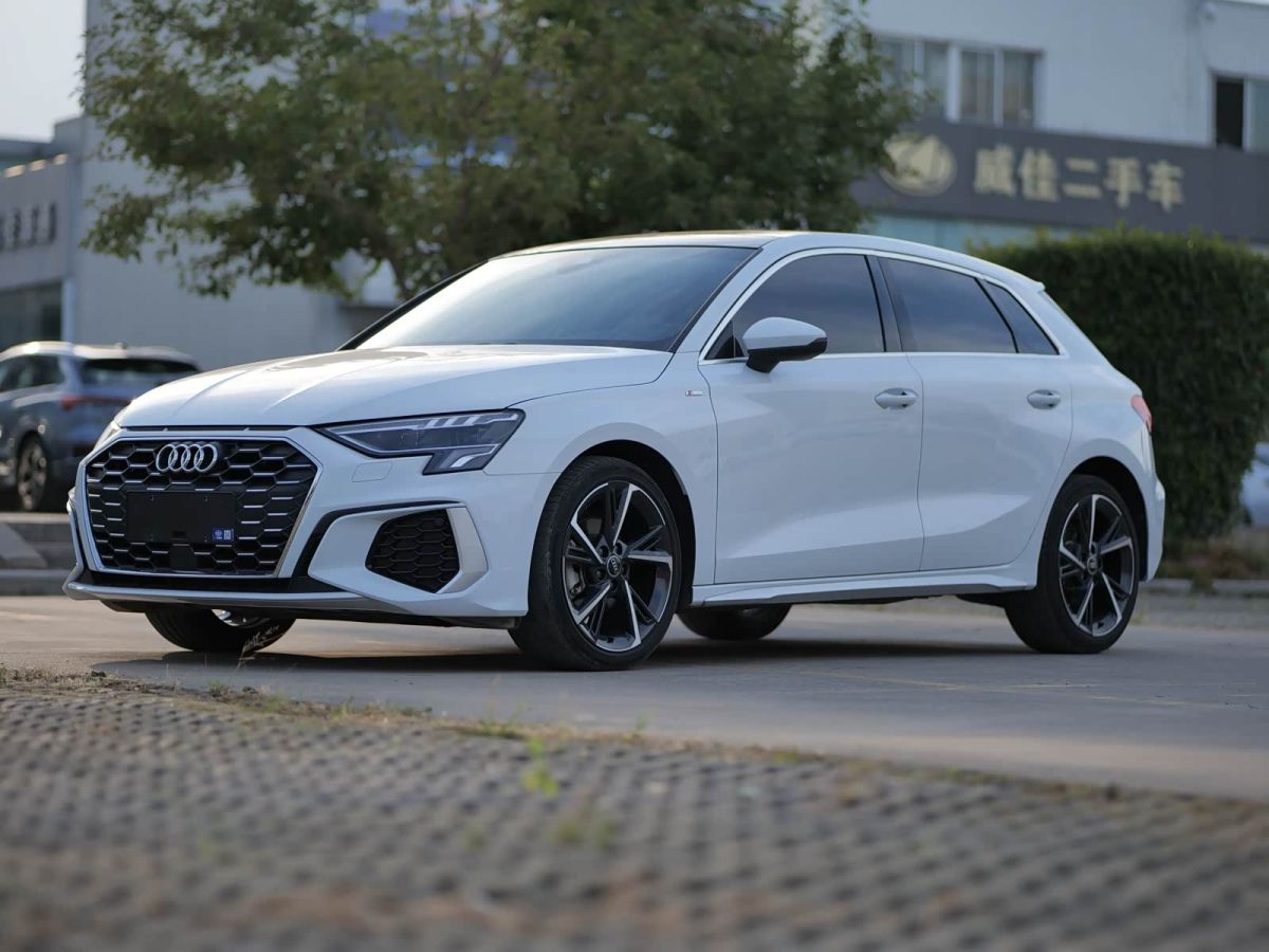 Audi A3, 2023 г., белый, 49 000 км