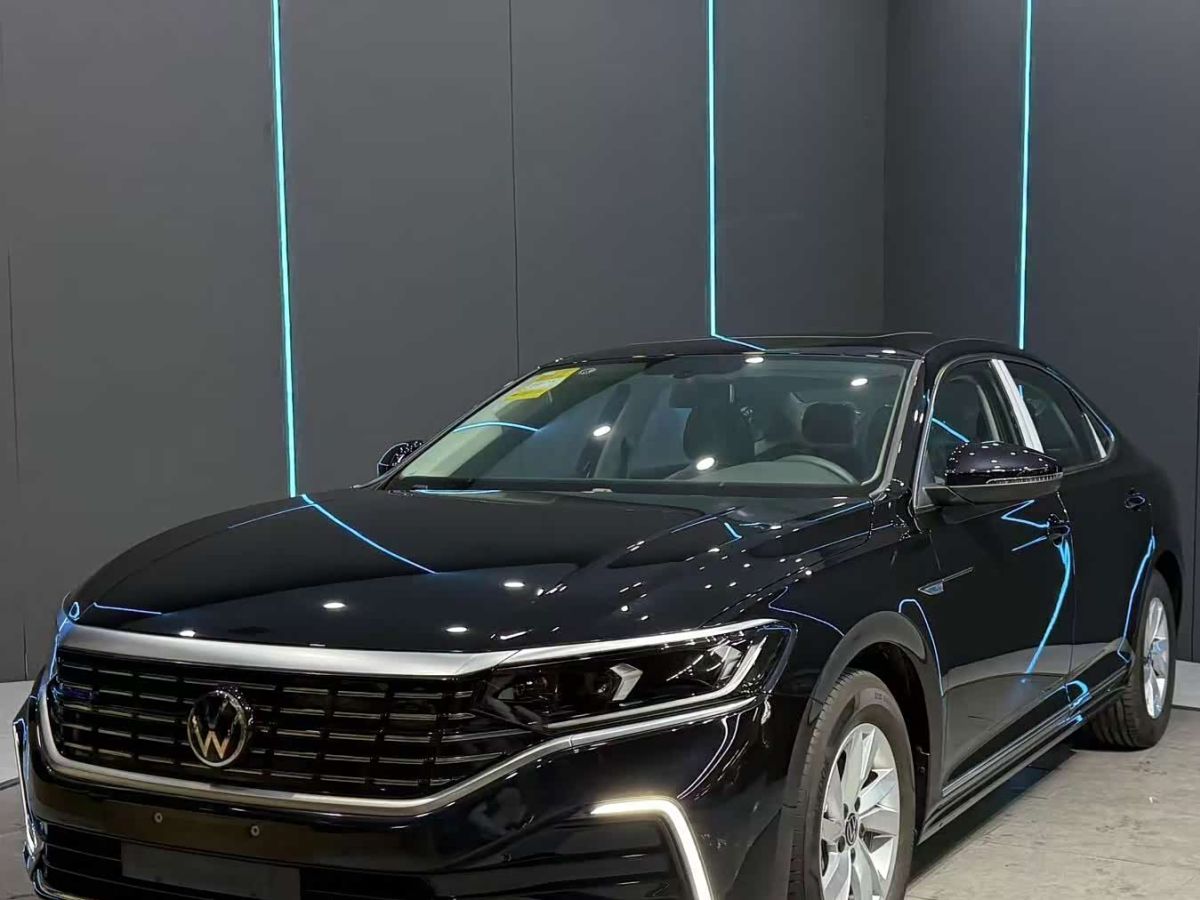 Volkswagen Passat подключаемый гибрид 2025 430PHEV гибрид комплектация «Бизнес»