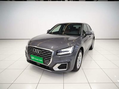 Audi 奥迪Q2L, 2021 г., серебристый / серый, 36 000 км