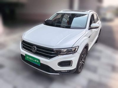 Volkswagen T-Roc, 2023 г., белый, 35 000 км Volkswagen T-Roc 2022 280TSI DSG одна ведущая ось Комфорт PLUS