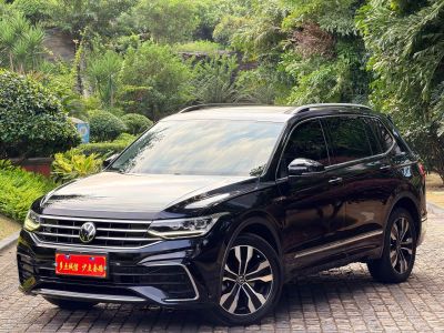 Volkswagen Tiguan L 2022 330TSI автомат одна ведущая ось R-Line комплектация «Юэсян»