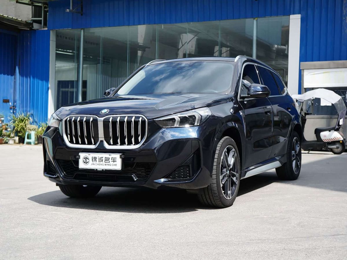BMW X1, 2024 г., чёрный, 18 000 км BMW X1 2023 sDrive25Li пакет M Sport