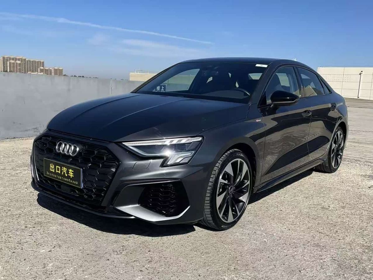 Audi A3, 2022 г., серебристый / серый, 54 500 км