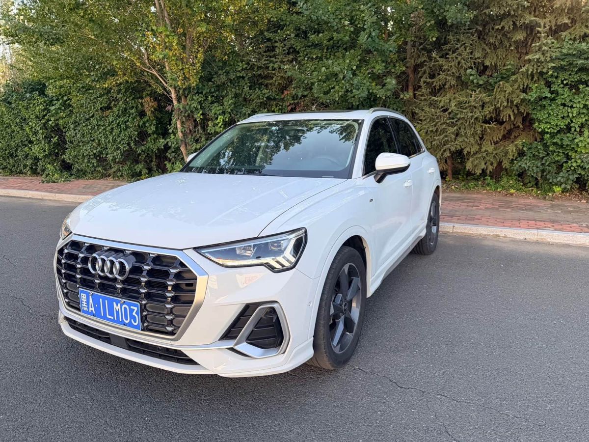 Audi 奥迪Q3, 2022 г., белый, 46 000 км