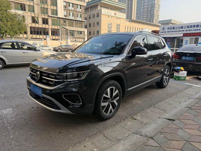 Volkswagen Tayron, 2023 г., серебристый / серый, 41 000 км Volkswagen Tayron 2023 280TSI одна ведущая ось комплектация «Люкс Plus», исполнение «Цзиньцзе»