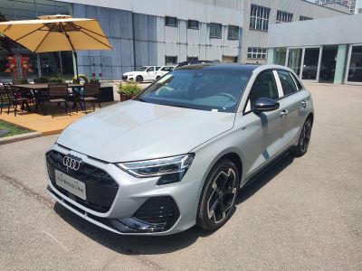 Audi A3, 2026 г., серебристый / серый, 20 км