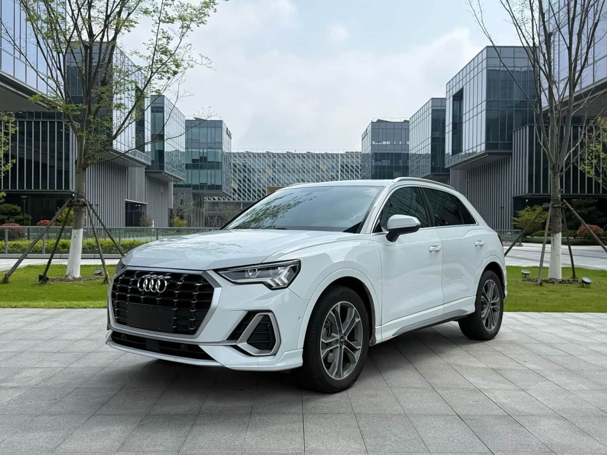 Audi 奥迪Q3, 2021 г., белый, 40 000 км
