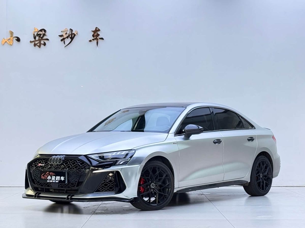 Audi A3, 2023 г., серебристый / серый, 40 000 км