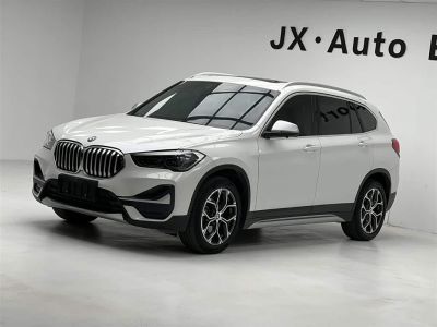 BMW X1, 2021 г., шампань / коричневый, 50 000 км BMW X1 2022 sDrive20Li комплектация «Стиль»