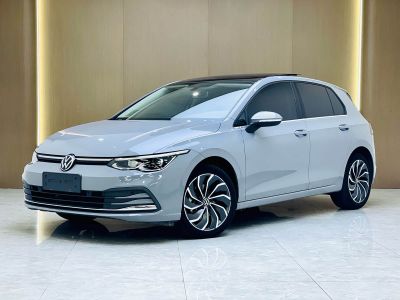Volkswagen Golf, 2022 г., серебристый / серый, 45 500 км Volkswagen Golf 2021 280TSI DSG Pro