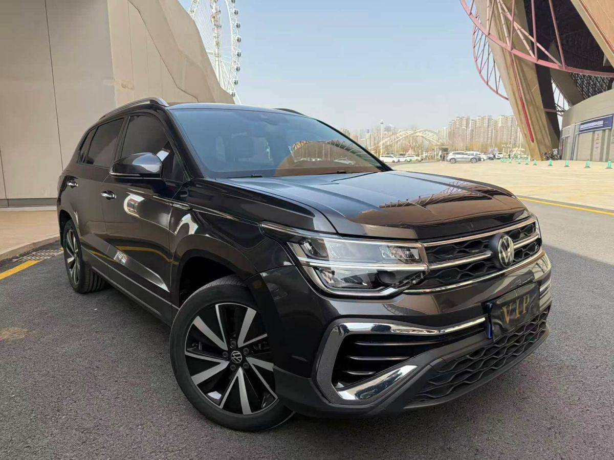 Volkswagen Tharu 2023 300TSI одна ведущая ось 皎月版