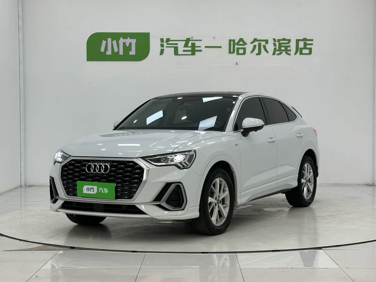 Audi Q3 Sportback, 2023 г., белый, 43 000 км Audi 奥迪Q3 Sportback, 2023 г., белый, 43 000 км