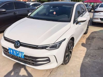 Volkswagen Golf, 2024 г., серебристый / серый, 55 600 км Volkswagen Golf 2025 обновлённая версия 300TSI
