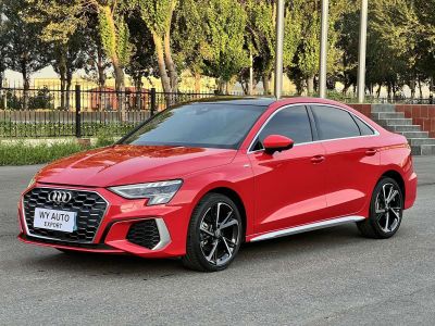 Audi A3, 2022 г., красный / фиолетовый, 26 000 км Audi A3, 2022 г., красный / фиолетовый, 38 000 км