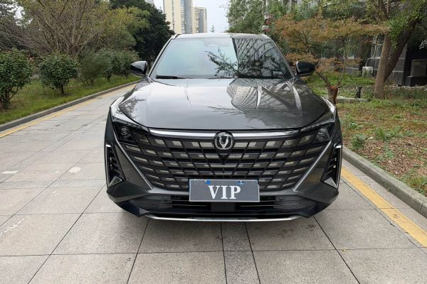 Changan UNI-Z, 2024 г., серебристый / серый, 17 000 км
