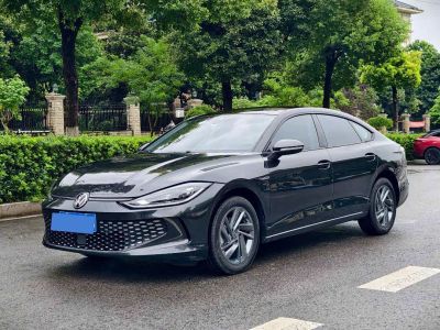 Volkswagen Lamando, 2024 г., белый, 27 000 км Volkswagen Lamando 2025 Lamando L 280TSI DSG комплектация «Сюаньла»