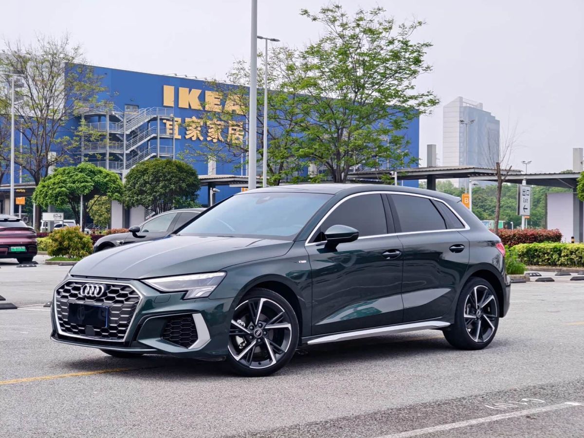 Audi A3, 2023 г., зелёный, 20 000 км
