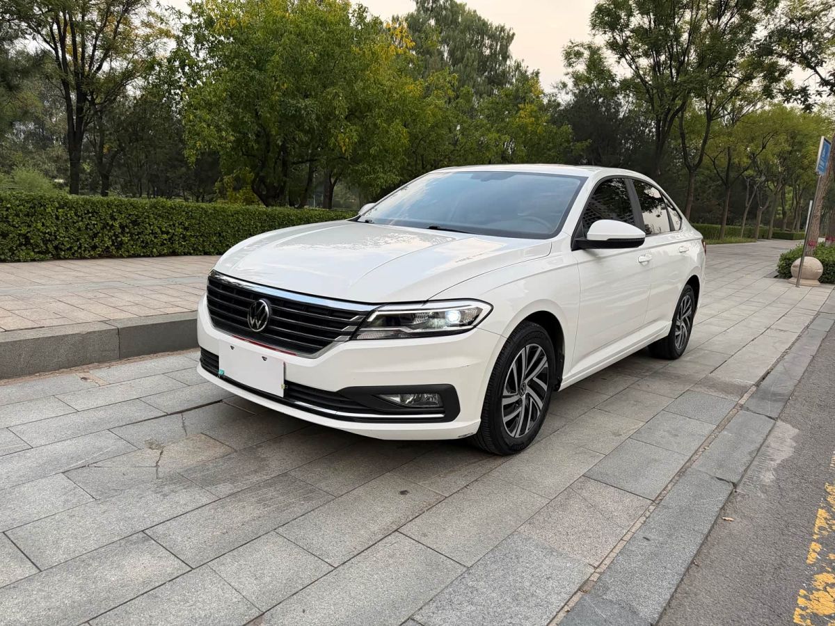 Volkswagen Lavida, 2022 г., белый, 63 000 км Volkswagen Lavida 2022 1.5L Автомат Комфорт