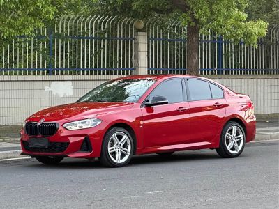 BMW 1 серия, 2022 г., белый, 74 200 км BMW 1 серия 2021 обновлённая версия 120i пакет M Sport, исполнение «Ночь»