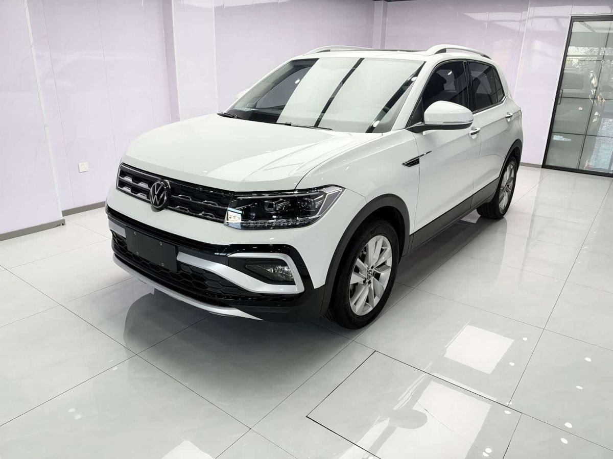 Volkswagen T-Cross, 2022 г., белый, 27 000 км Volkswagen T-Cross 2022 280TSI DSG Комфорт