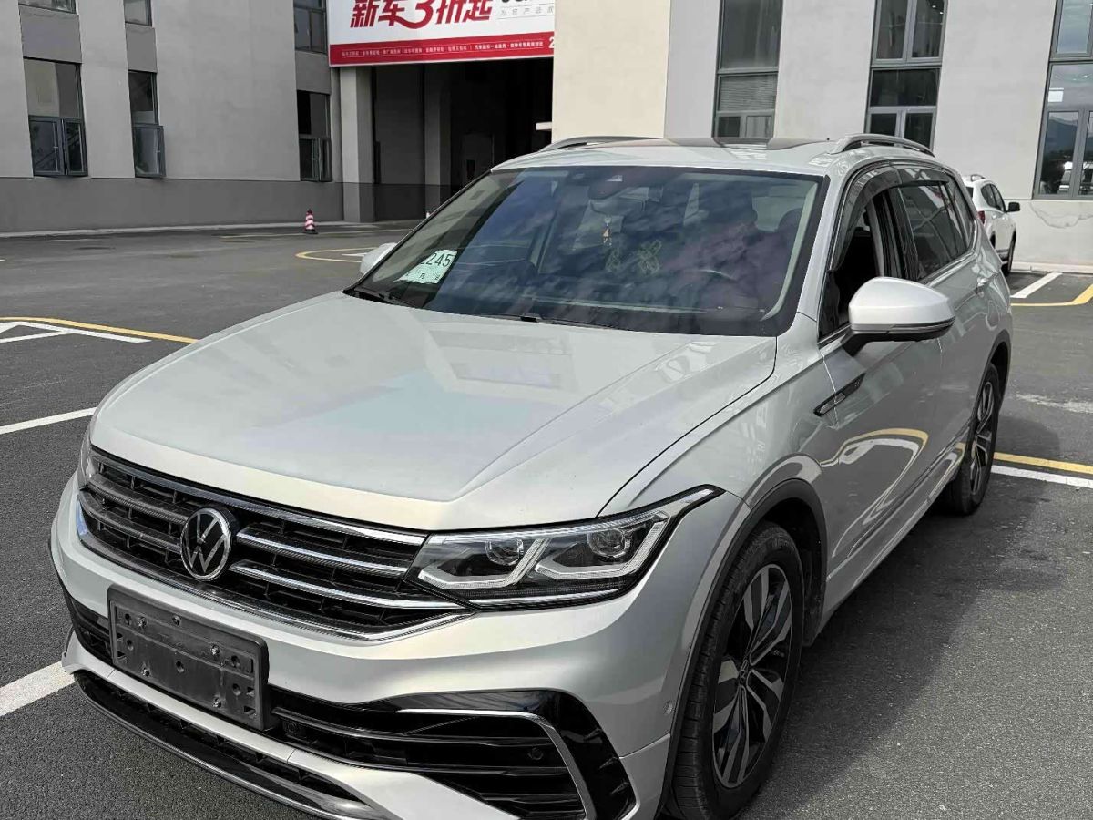 Volkswagen Tiguan L 2022 330TSI автомат одна ведущая ось R-Line Флагман