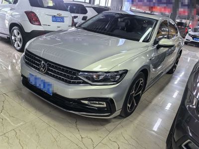 Volkswagen Magotan, 2023 г., чёрный, 75 600 км Volkswagen Magotan 2023 200 × десять тысяч выпущенных автомобилей, юбилейная серия 330TSI DSG Люкс