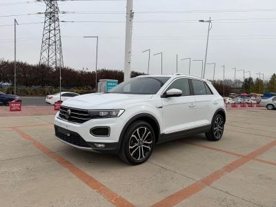 Volkswagen T-Roc, 2022 г., белый, 49 000 км Volkswagen T-Roc 2022 280TSI DSG одна ведущая ось Комфорт PLUS