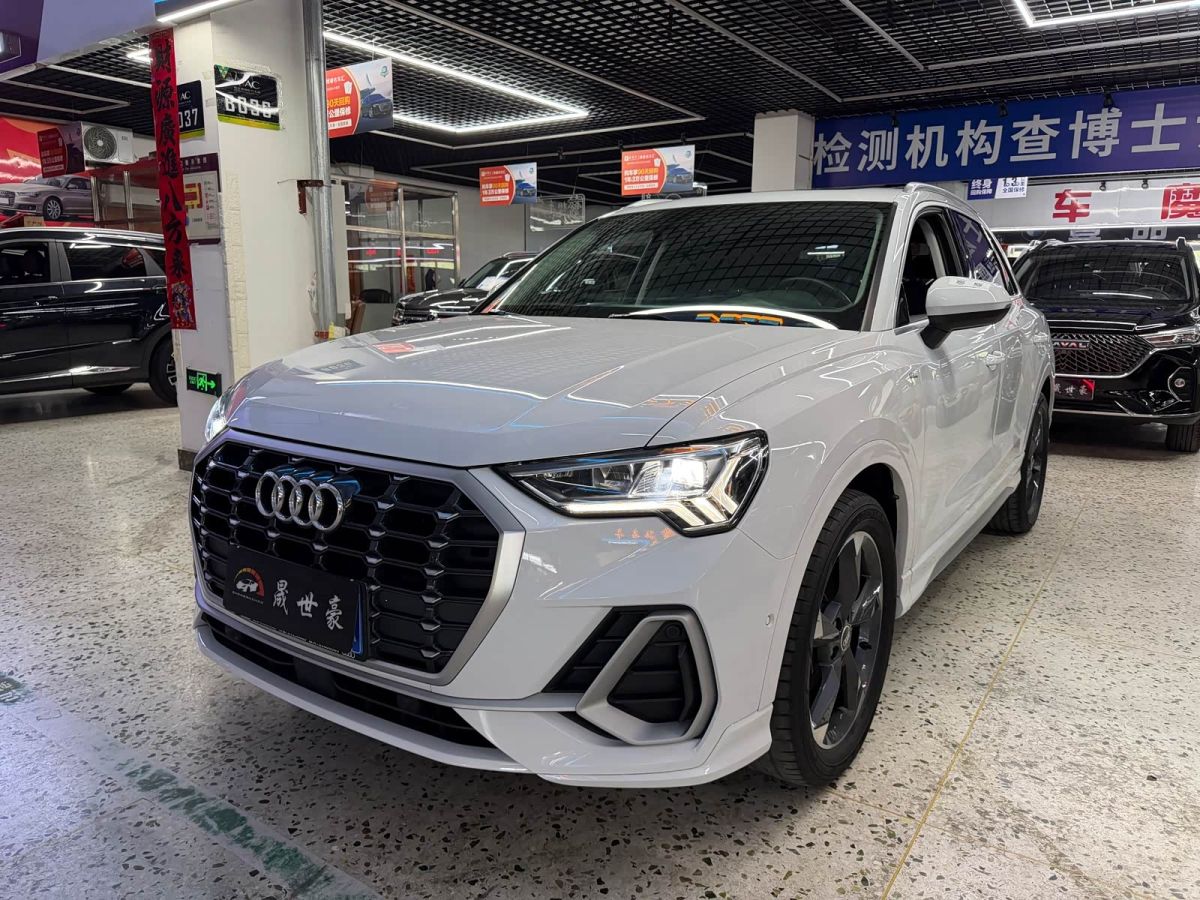 Audi 奥迪Q3, 2022 г., белый, 43 000 км
