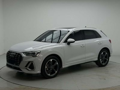 Audi Q3, 2022 г., белый, 22 000 км Audi 奥迪Q3, 2022 г., белый, 23 000 км