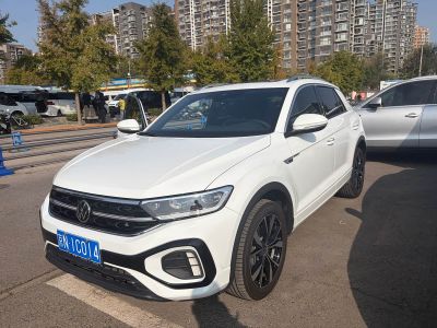 Volkswagen T-Roc, 2024 г., белый, 29 500 км Volkswagen T-Roc 2024 300TSI DSG одна ведущая ось 星光版