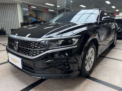 Volkswagen Passat, 2024 г., чёрный, 39 000 км Volkswagen Passat 2023 280TSI комплектация «Элита»