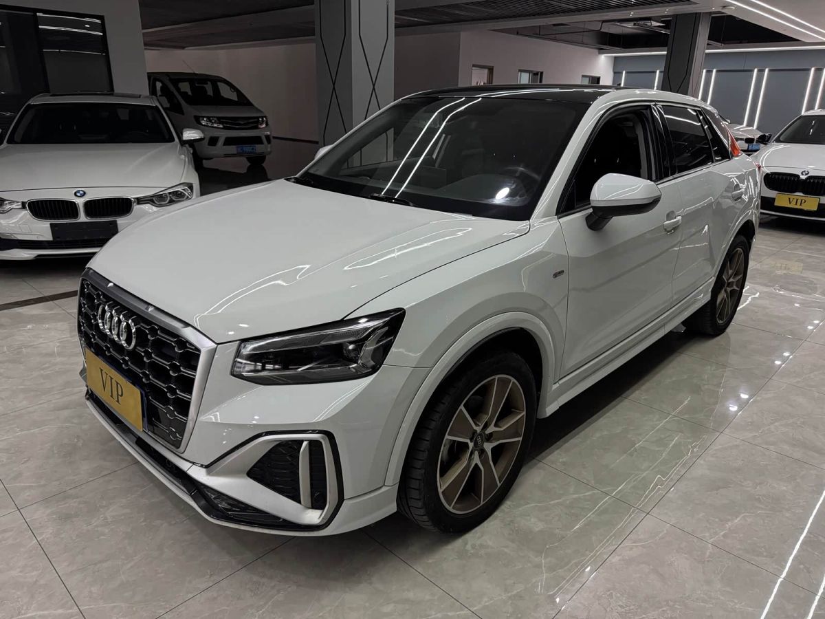 Audi 奥迪Q2L, 2022 г., белый, 36 000 км