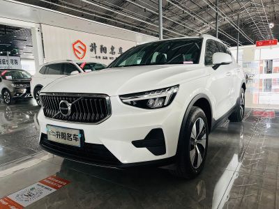 Volvo 沃尔沃XC40, 2024 г., белый, 71 000 км Volvo 沃尔沃XC40, 2024 г., белый, 77 000 км